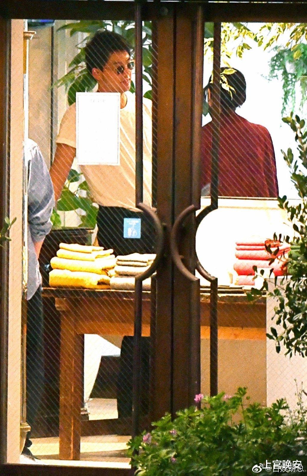 神级抓拍，完爆精修大片！中日韩明星恋爱图，氛围感堪比电影镜头