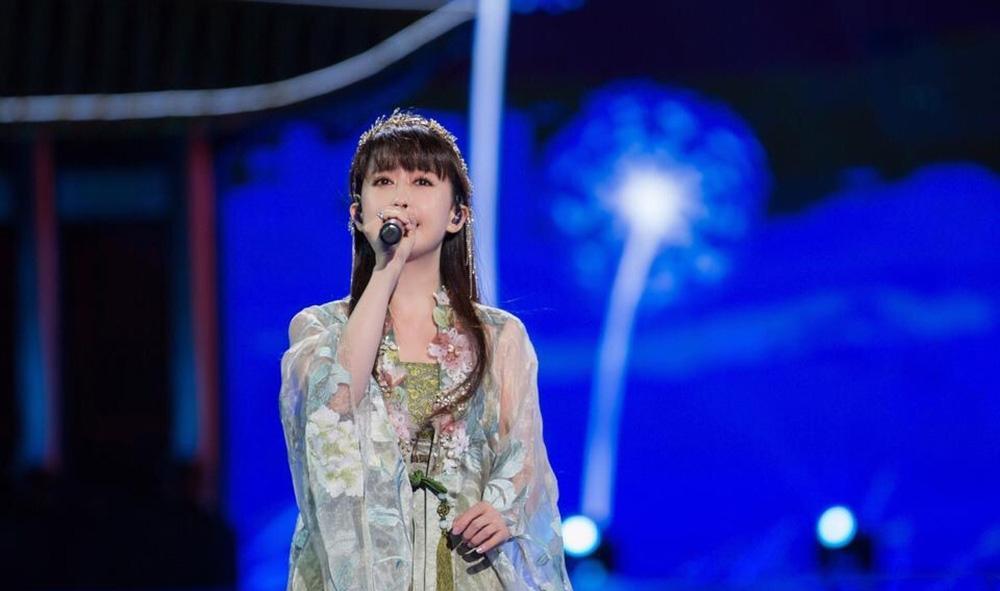 孟庭苇|知名女星被曝出轨女助理,前夫下场狂撕,11岁的儿子出面力挺