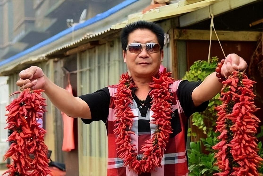 景甜|中国“辣王”李永志:5斤辣椒配白酒吃了38年,如今下场令人同情