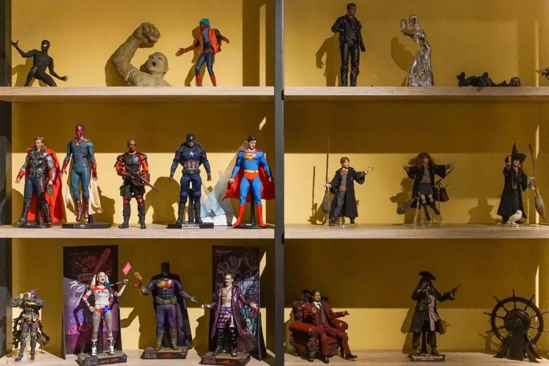 萧敬腾家中求婚经纪人：8层别墅，有演奏厅和室内篮球场