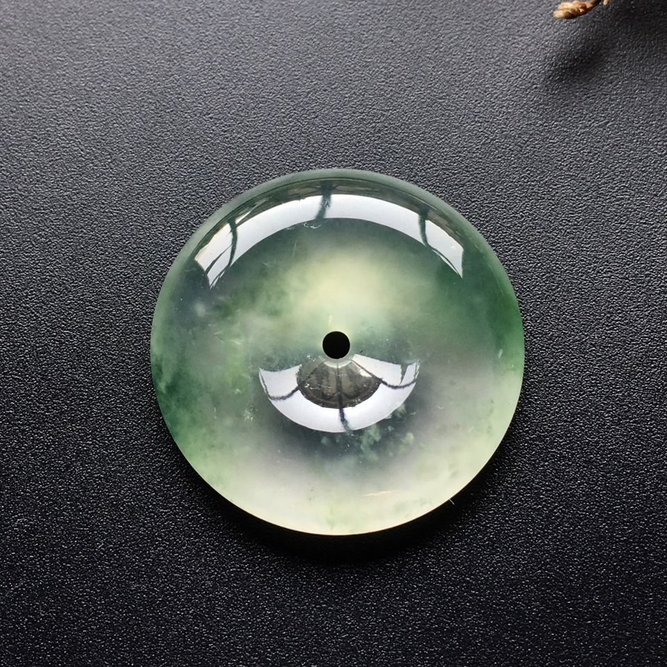 飘花翡翠|翡翠的飘花,到底是怎么形成的?