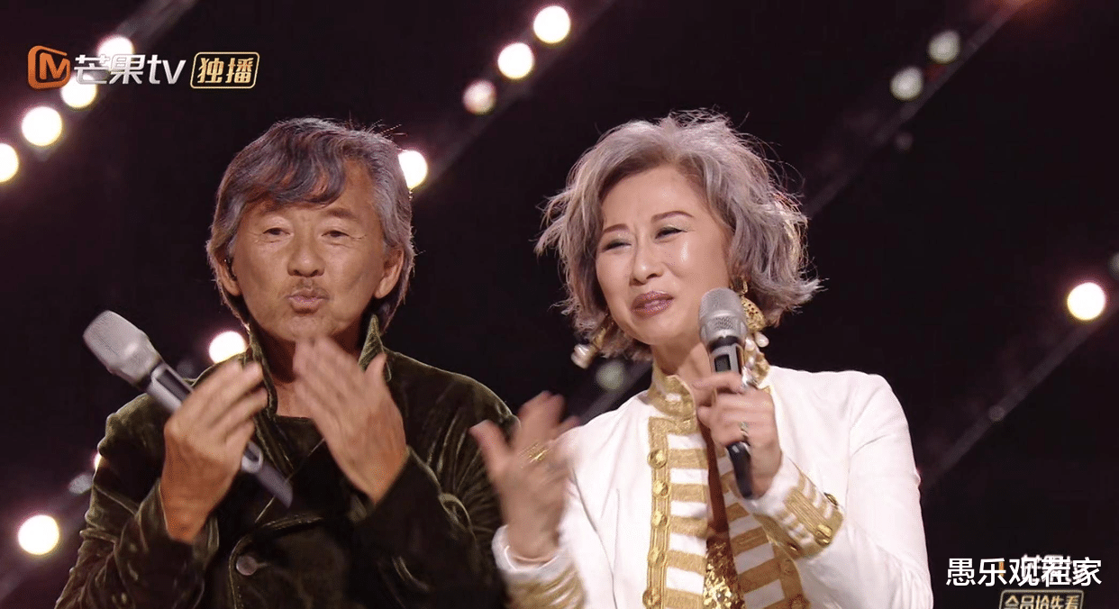 叶倩文|叶倩文为继子庆生,满头白发气质优雅,夫妻已定居广州住上亿别墅