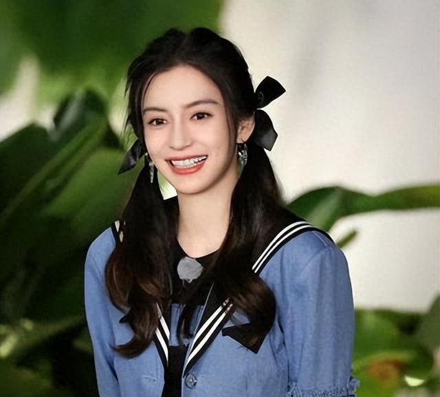 表面红得发柴，却拿不出一首像样的代表作，这7位明星实在太尴尬