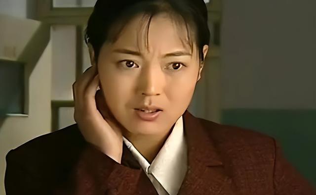 演"农村妇女"的女演员别乱找,黑瘦干瘪,夜光大白牙