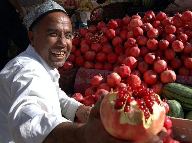 切糕|没生意还全国乱窜，遭大众抵制的“新疆切糕”，究竟有啥猫腻