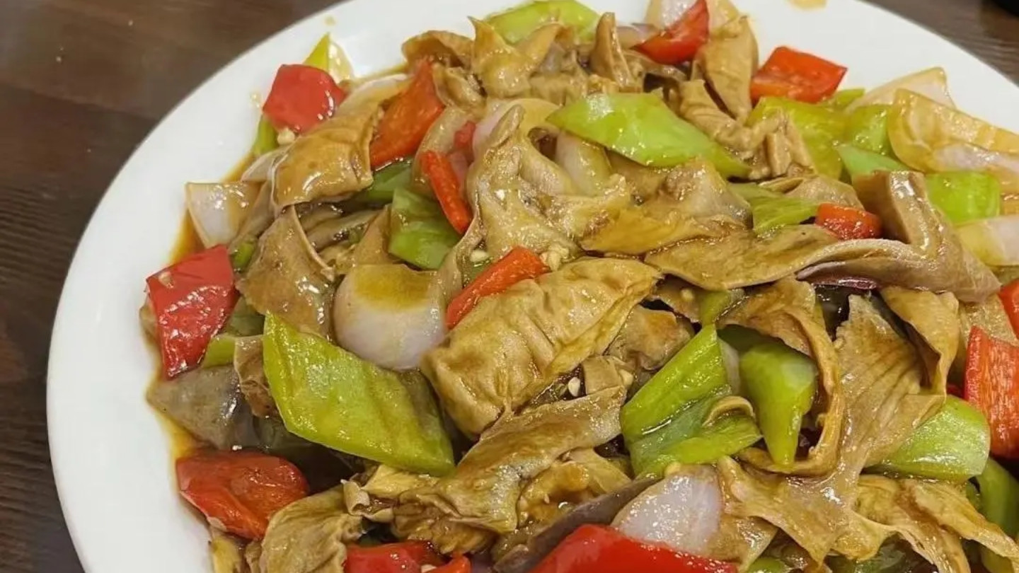 美食教程|三个上海人去东北，不顾劝阻点了五道菜，菜上桌后直接傻眼