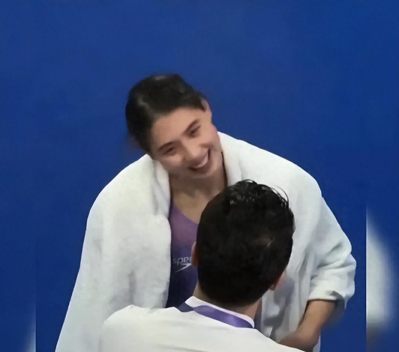 40岁霍启山见证密友章子怡离婚,如今他追求25岁的张雨霏