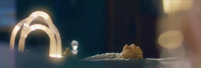 辣眼睛!朱珠和田雨的中年“亲热戏”,怎么这么油腻?