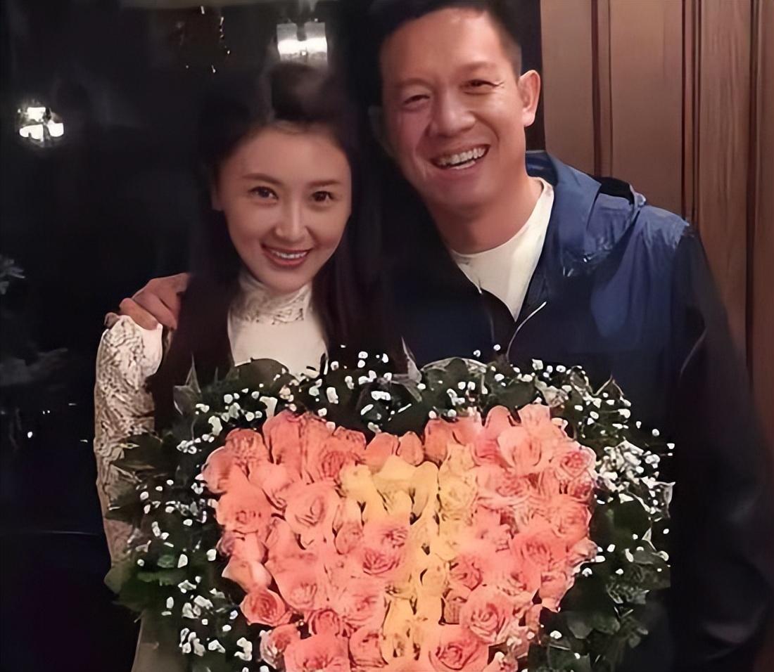 杨幂|杨幂被“踢出”泰迪姐妹团,让我看到了娱乐圈的“残酷”缩影