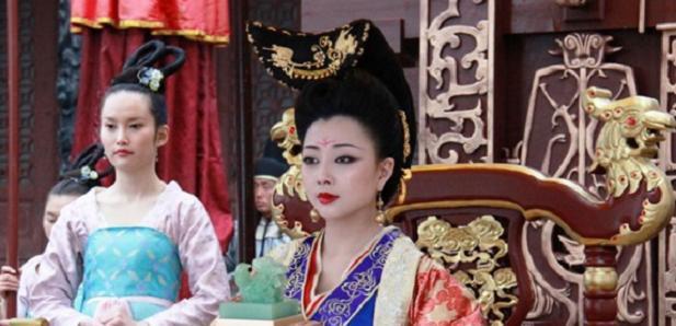 化妆 重紫妆容堪比黑魔仙，盘点影视剧中的辣眼“黑化妆”