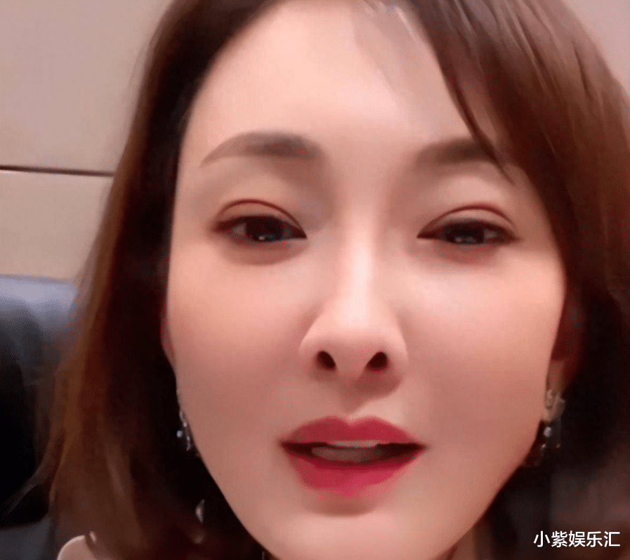 牛莉自曝:沉迷整容,医美成我梦想的绊脚石,50岁悔不当初!