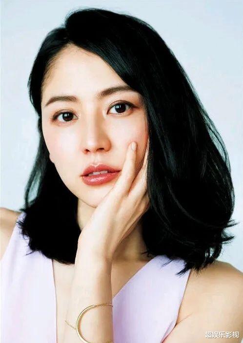 36岁长泽雅美,性感丰腴如少女