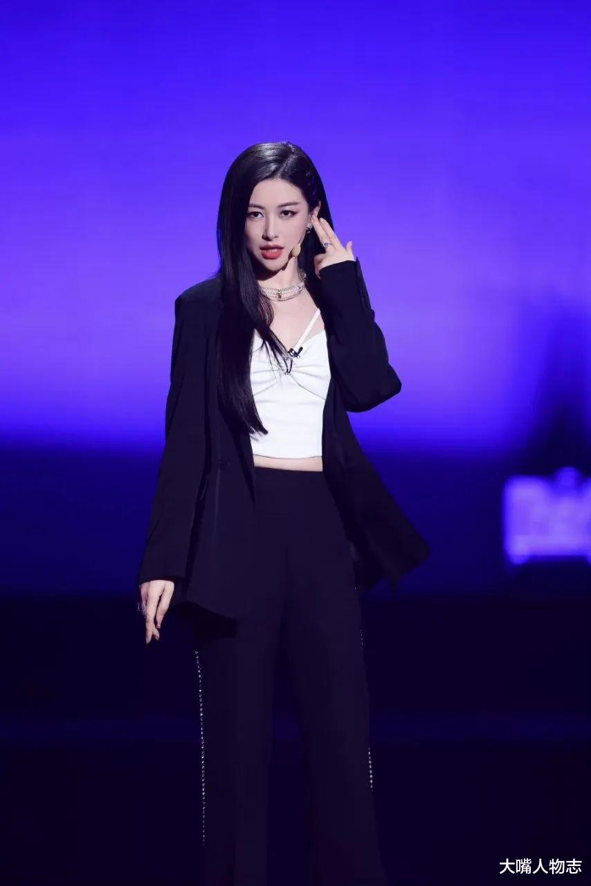 她们表面是艺人,实际是富家千金的4位女星,她们才不怕什么潜规则