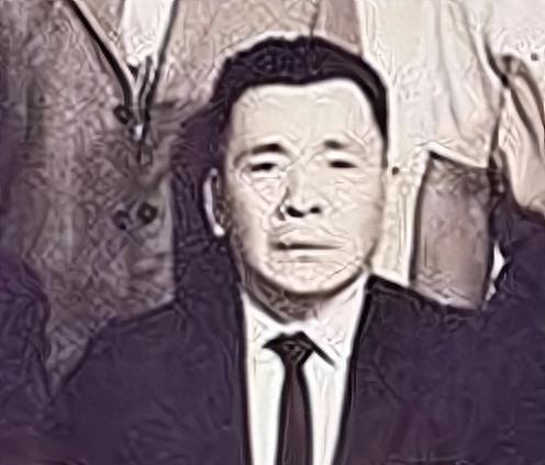 逼成龙下跪,胖揍曾志伟,排挤星爷,如今的他如何消失了?