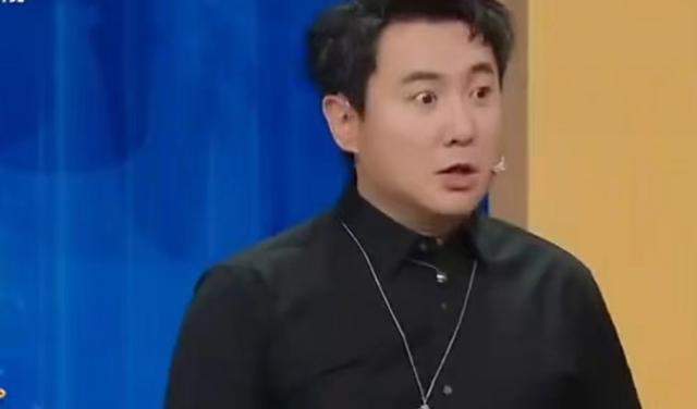 大湾区晚会打脸3个人,别再尬吹内地一流歌手了,现场都成了笑话