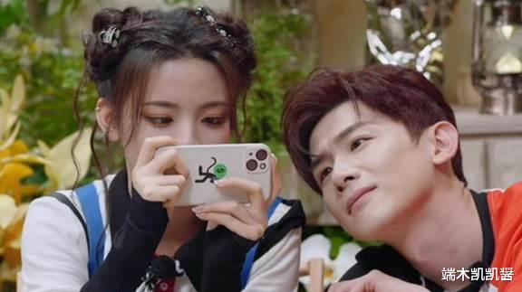 白敬亭疑否认恋情，领证同居见家长是假？12个字回应近期网络传言