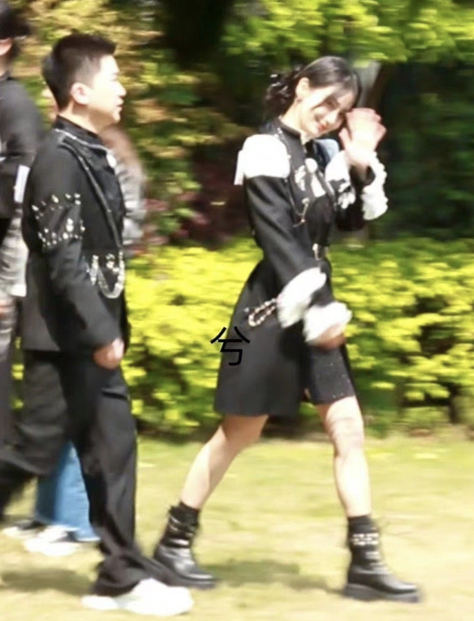 林大竣|《奔跑吧》路透曝光，baby和男闺蜜张大大比心一脸灿笑，不受前夫合照影响