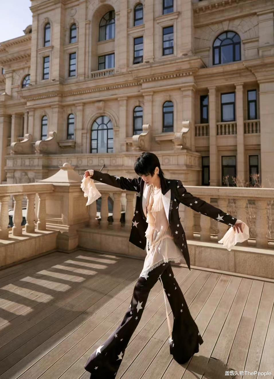 生图|阿娇小肚子、谭维维膀大腰圆、杨丞琳腿粗…女星生图揭露人间真实