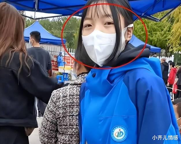 发型 “鲶鱼须”成为过去式，如今“水母头”引领小学生潮流，不太理解