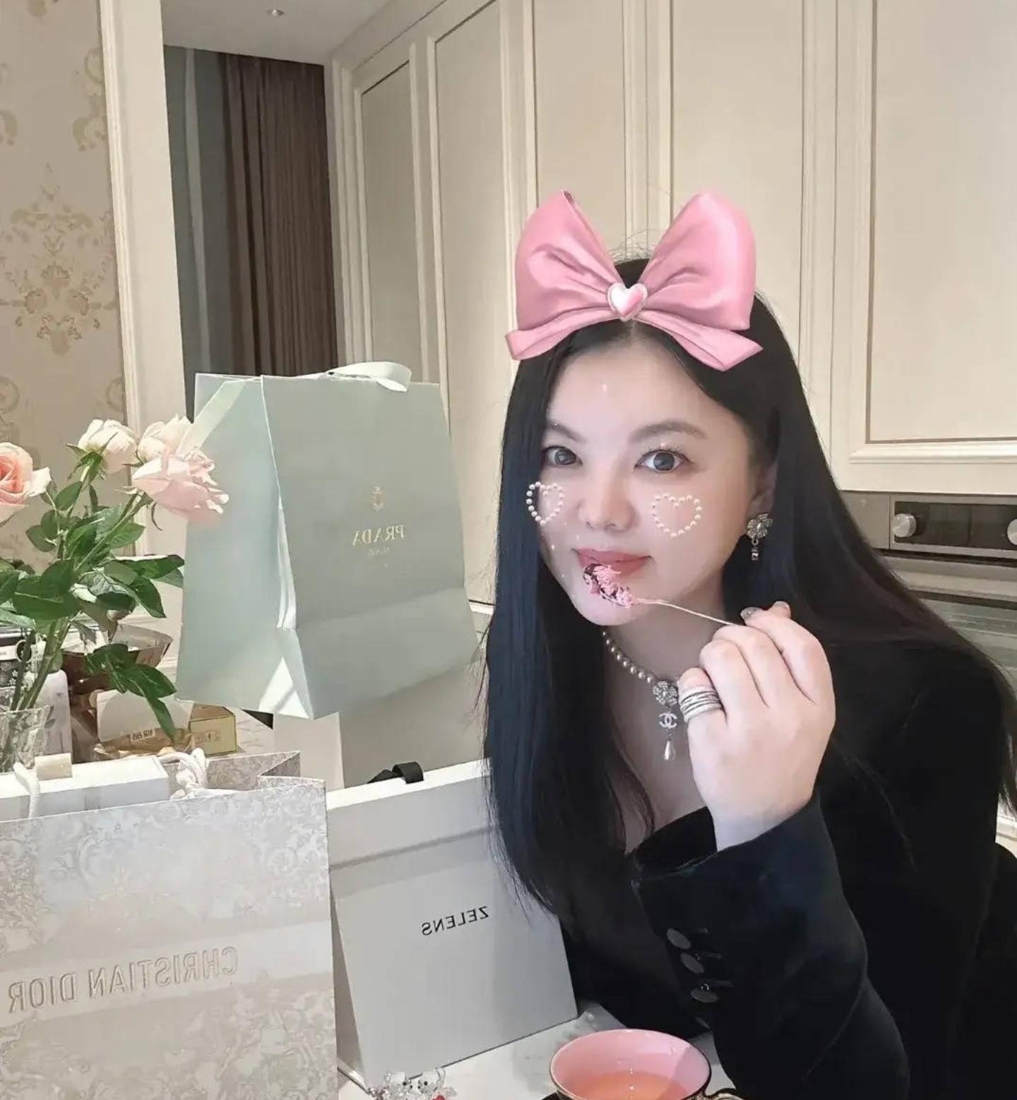 主播李湘评论区翻车，分享法国用品被吐槽，网友自嘲穷人买不起