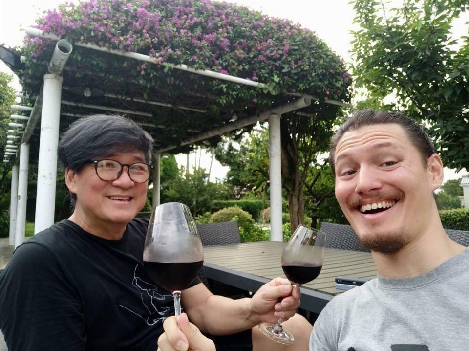 看到刘烨儿子的最新照片，才知道混血的辛酸