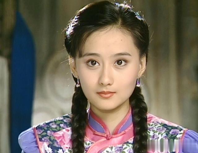 扎双麻花辫让人眼前一亮的女星,只服这10位,辨识度高还灵气逼人