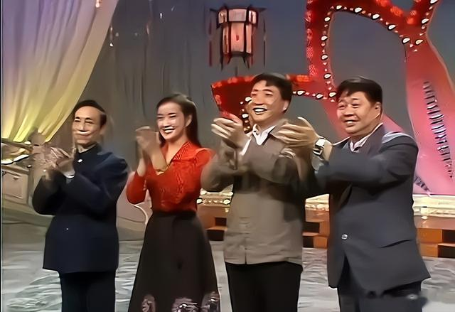 春晚|80年代的春节：春晚必不可缺，杀猪都是亲自上场，有你的记忆吗？