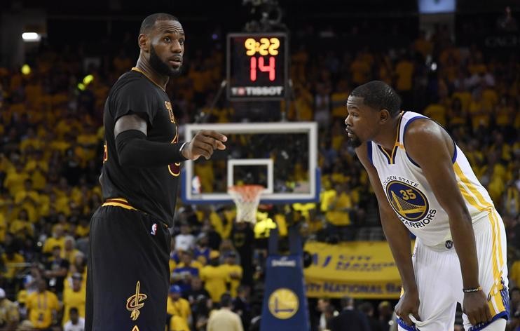 杜兰特:我加盟勇士只是效仿詹姆斯的模式,舆论对我不够公平