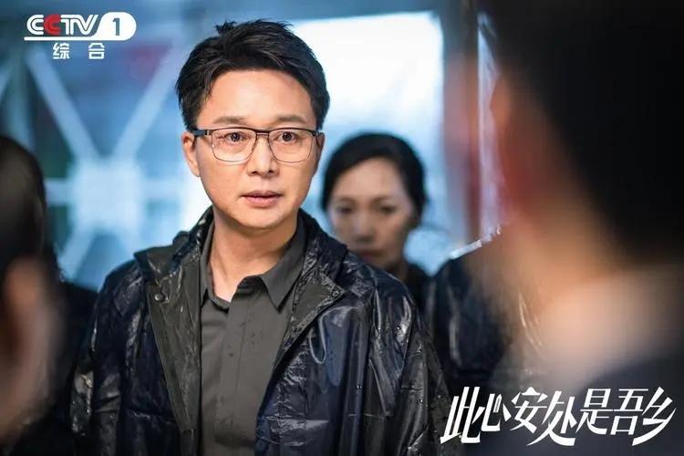 央视《上甘岭》停播,24集抗战剧热血沸腾,主演阵容陷入争议