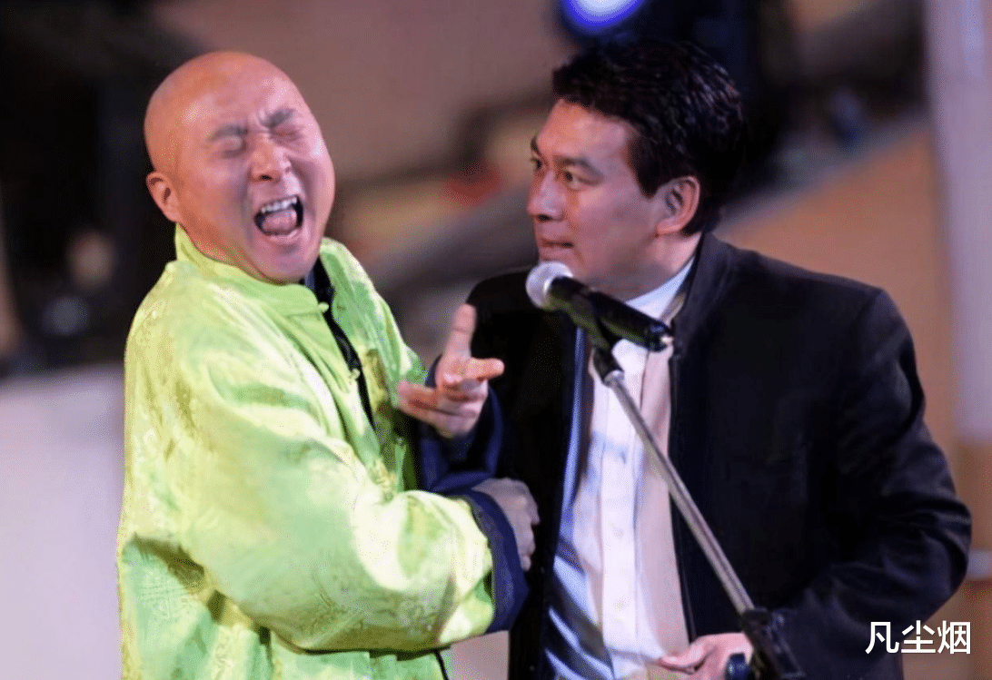 春晚|春晚第一个小品，因太搞笑差点无法上台？还差点让黄一鹤丢掉工作？