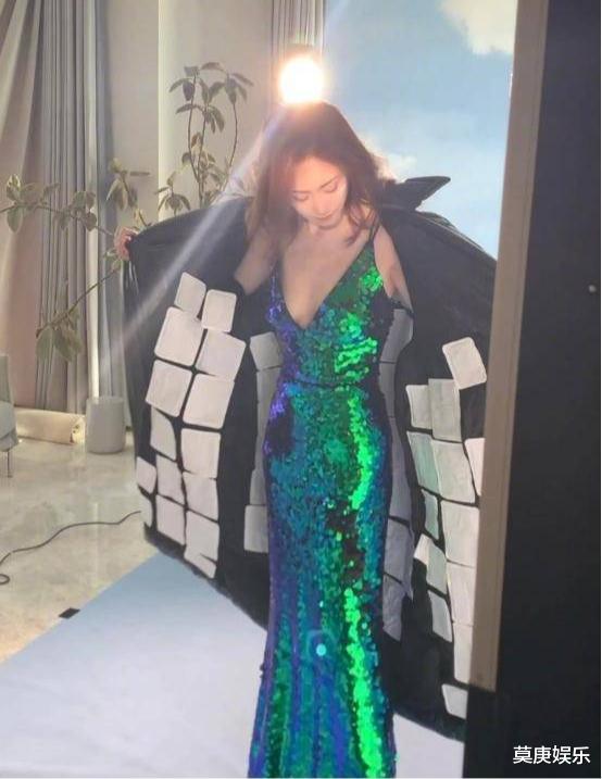 零下11度走红毯女星各出奇招，景甜最心机，刘芸最野蛮，倪妮最傻