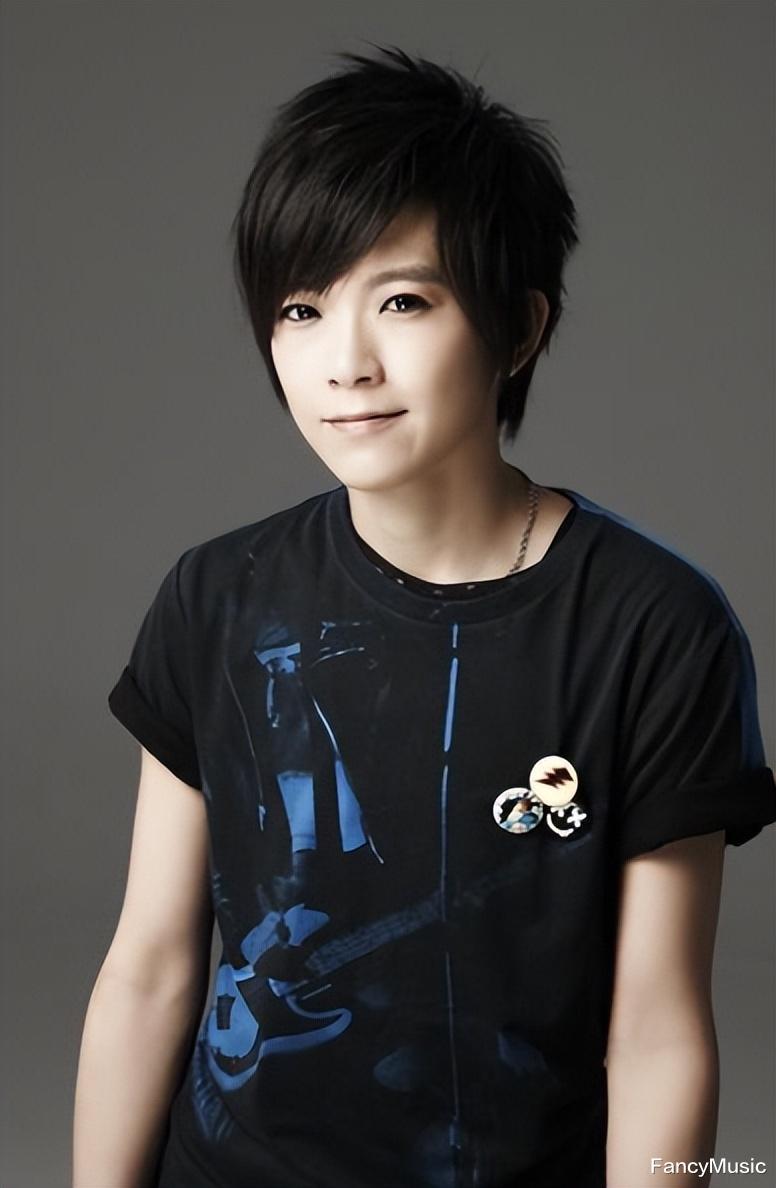 7位“假小子”出道的女星,大多数已无人问津,有人逆袭成顶流!