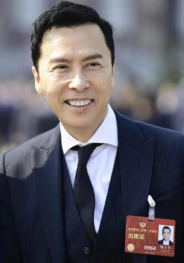 |《流浪地球2》海外票房难破1000万美元,果真应了成龙当初说的话!