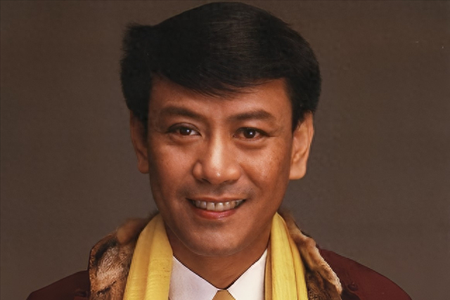 2002年“妖王”罗文去世，葬礼轰动全港，刘銮雄为何会被赶出灵堂