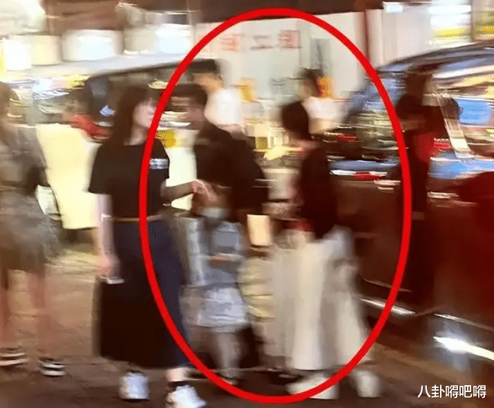 郭富城夫妇英国扫货奢侈品!方媛个不足160,裤子拖地似儿童模特