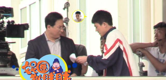 欧豪 欧豪红毯造型被嘲变胖大叔成功瘦身后现身剧组演高中生