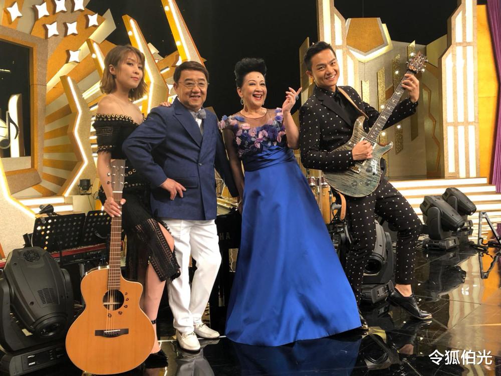 黄霑|我给香港作曲家排了个名,卢冠廷陈勋奇并列,黄霑并不是第一