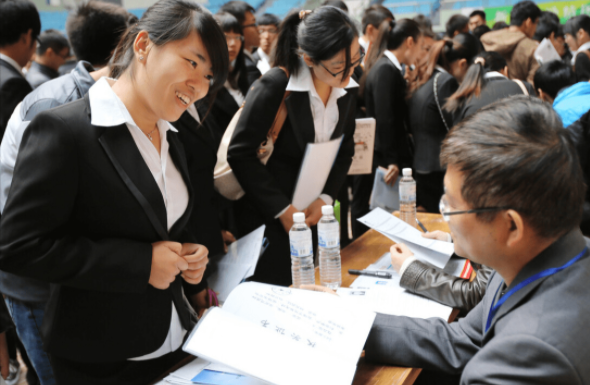 招聘|铁饭碗要被打破了？事业单位招聘兴起“备案制”，劝退不少大学生