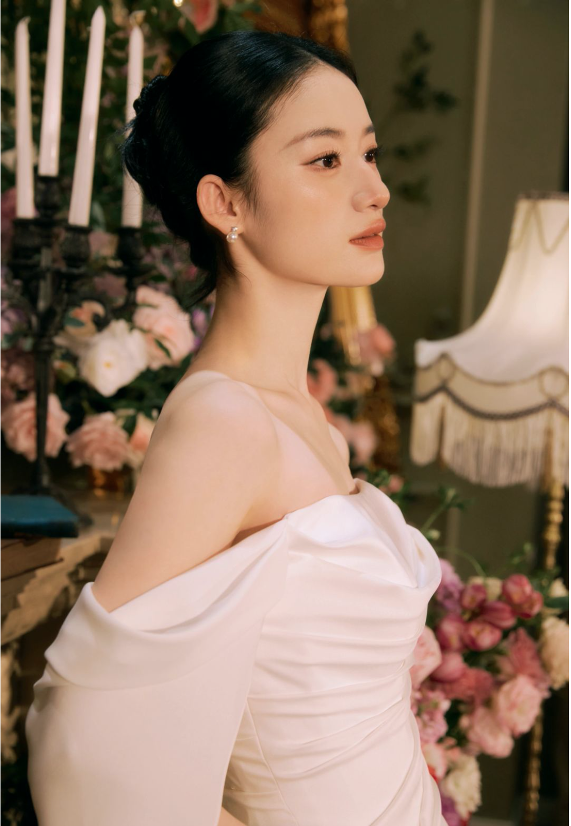 郭晓婷带仙女妈妈拍写真!网友:天啊,娘俩完全像姐妹,太好看了