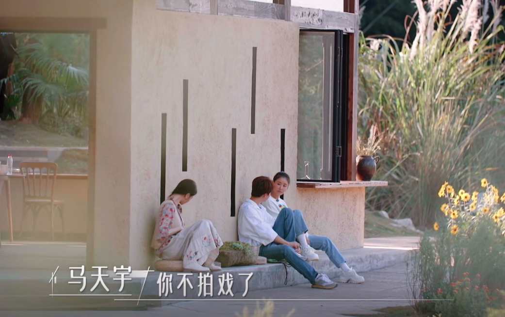 林心如公开晒6岁女儿的大眼睛,不会生二胎,感叹47岁老了生不出