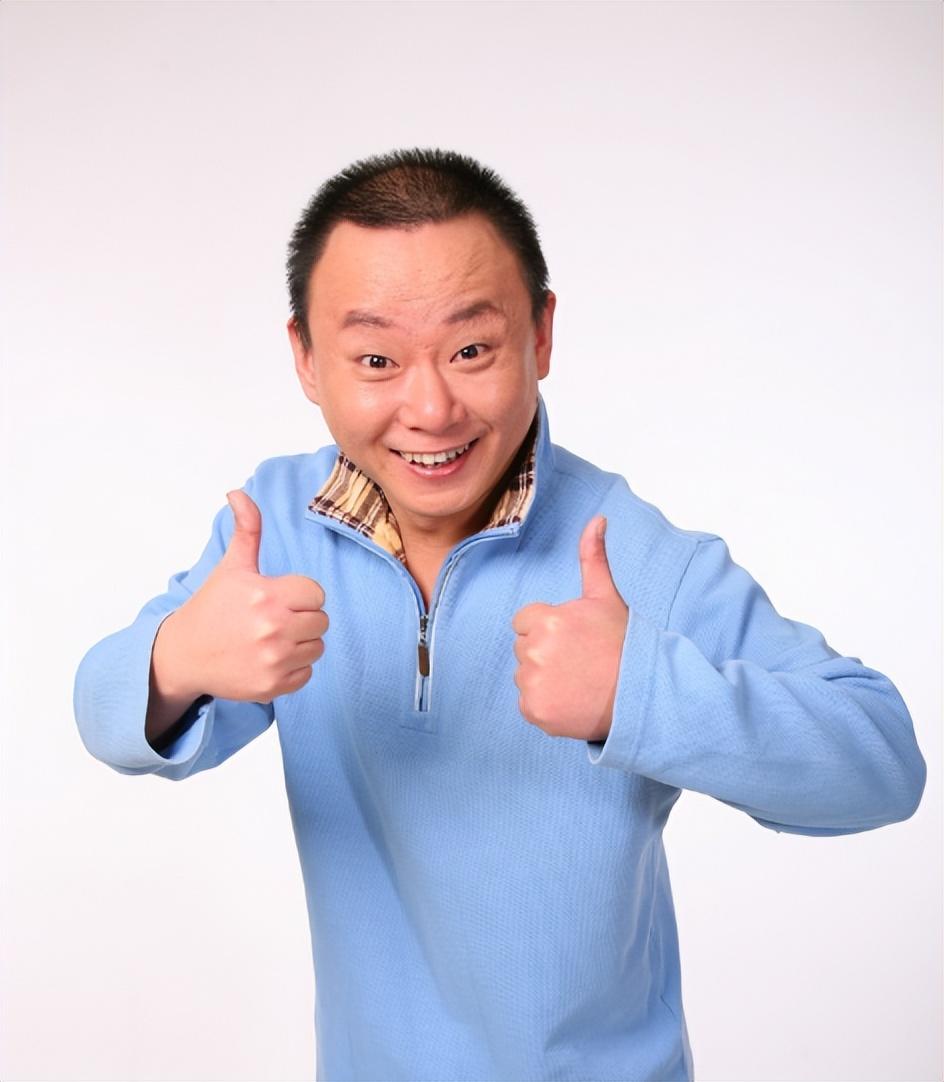 |国家一级演员九次登春晚，为“红斑狼疮”妻子倾家荡产，满是辛酸
