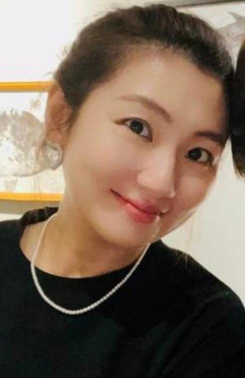 Selina|任家萱和闺蜜聚餐,素颜出镜真实颜值曝光,还曝“小腰果”的现况