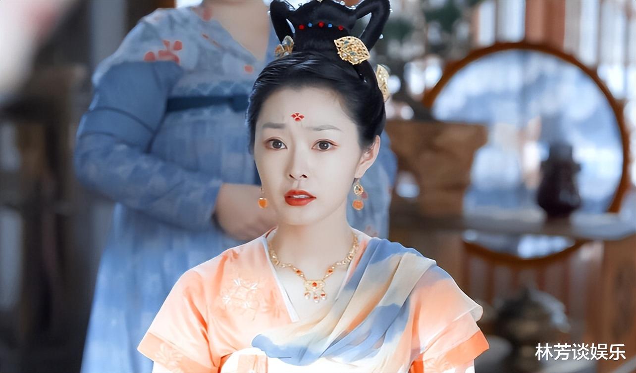 宋轶|《颜心记》宋轶又白又靓,罗云熙脸窄明显,网友:男人太瘦不阳刚