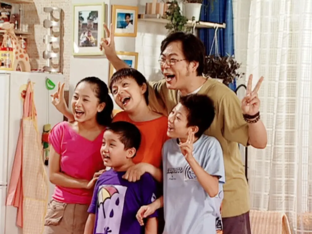 4位长残的童星,因肥胖被北影拒绝,头秃沦为路人,丑的千奇百怪