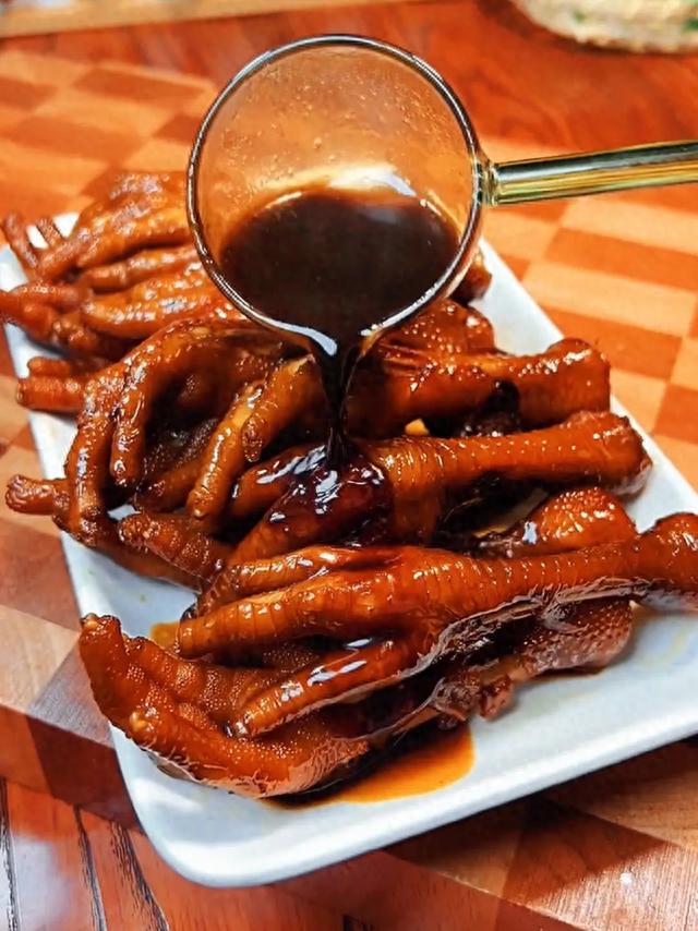 鸡爪|市场上这么多鸡爪都是从哪里来的,吃起来安全吗?看完终于明白了