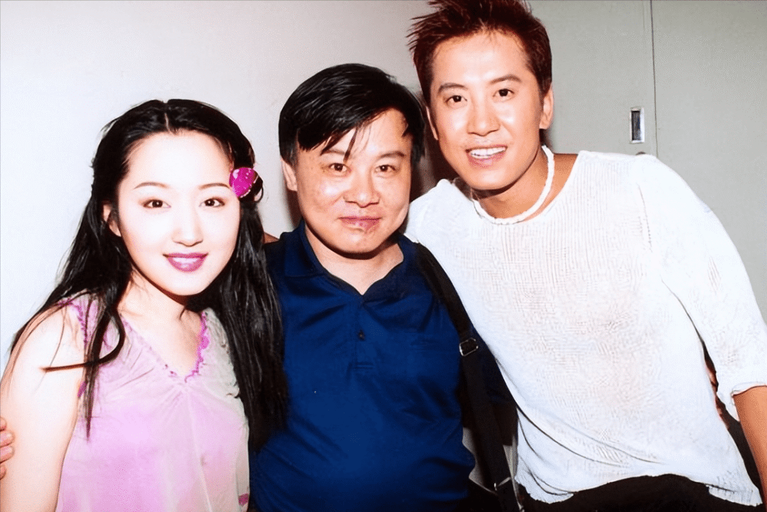 分手26年后,赖文峰出狱后结婚生子,52岁杨钰莹为何还没嫁人?