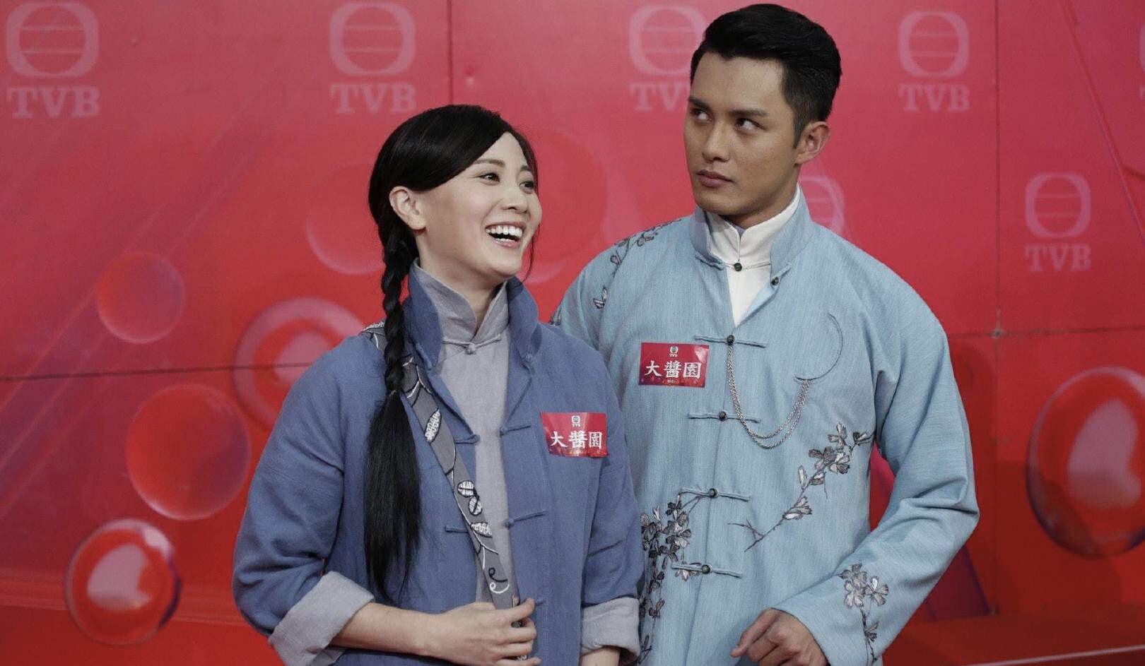 鹿晗|被指分手后首同台!TVB绯闻情侣现场零交流,男方更当女方透明!