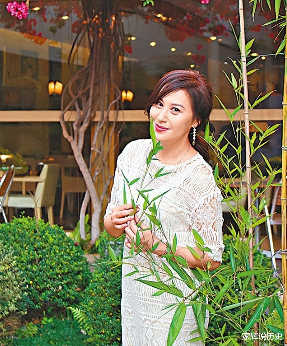 她一句“你太穷了”，让张卫健耿耿于怀，她离婚时很多人拍手叫好