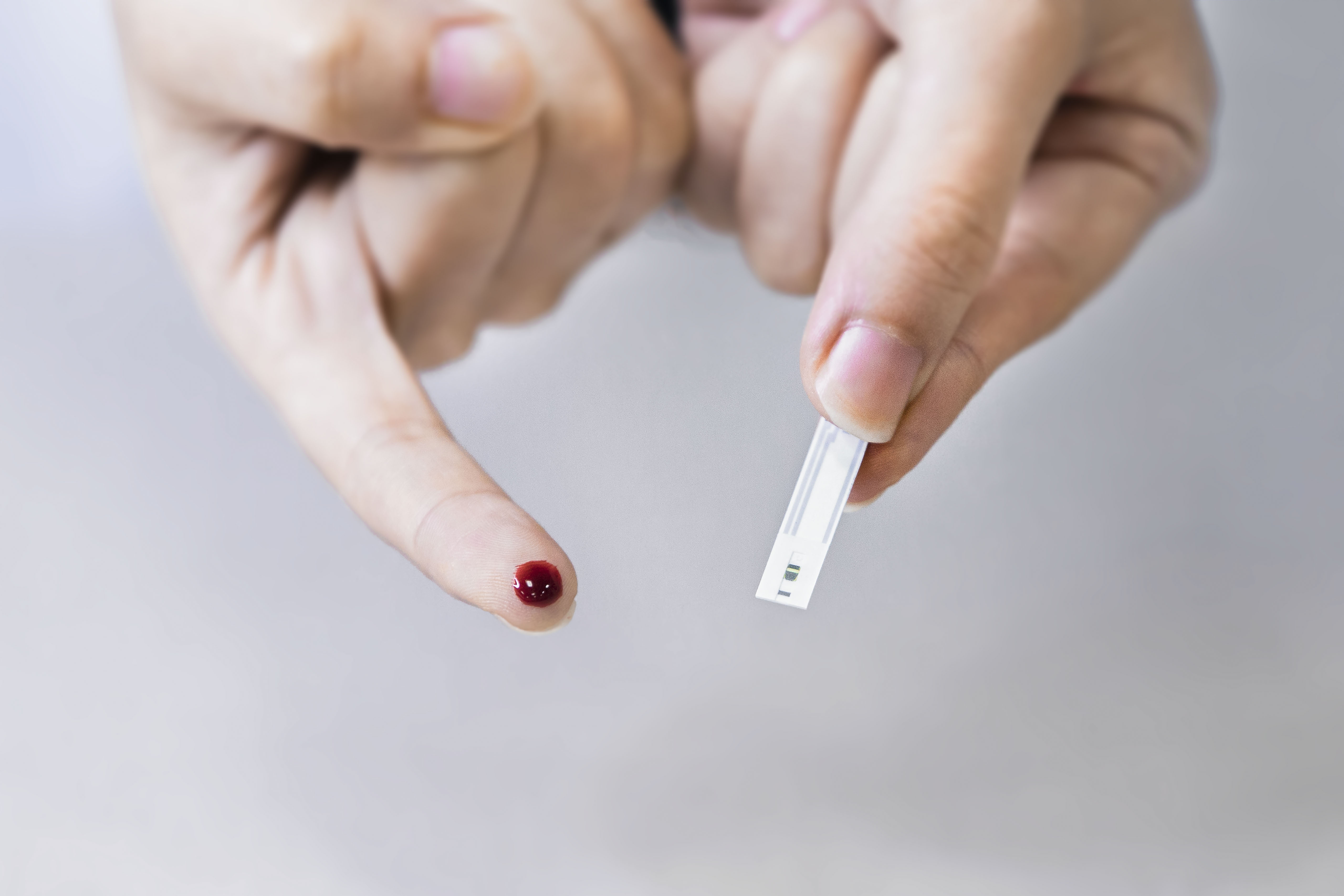 60岁以上老人，有自己的血糖标准！多少才正常？看看标准范围