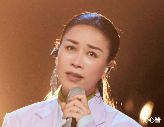 那英|那英哭掉假睫毛,华晨宇惊喜多,音综新天花板不够看啊
